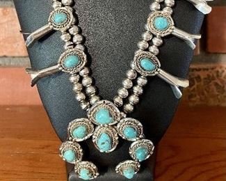 Gorgeous Old Pawn Navajo Sterling Silver Bench Bead And Bugle Bead Turquoise Squash Blossom 175.9 Grams