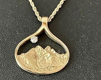 14K Gold & Diamond Pendant Necklace With 14K Gold Twist Rope Chain 16" Long Total Weight 7.7 Grams