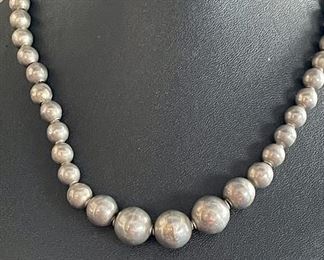 Vintage Sterling Silver Graduated Bench Bead Necklace 15" Long 12.5 Grams 