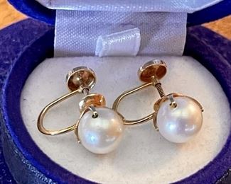 Pair Of 10k Gold And Pearl Earrings In Hat Box