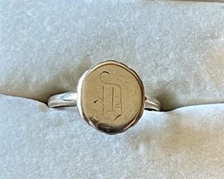 Antique 9 Kt. Gold Initial Ring - Size 6 - 1.4g