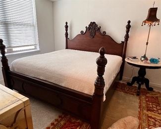 Stunning king size bed - Richard Honquest - Ralph Lauren