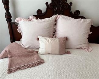3 matchingpeach pillows and peach color throw 