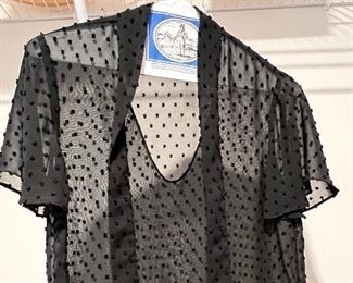 BB Dakota ladies shirt - XS- there is more clothes than what is shown in these pictures