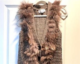 Sisters - sweater vest w/fur trim - there is more clothes than what is shown in these pictures