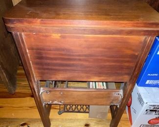Old Singer Peddle Sewing Machine in Wooden Cabinet 