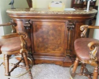 BAR - beautiful design with marble top and high bar stools - Great piece!