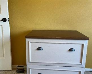 white file cabinet.  Matches desk & hutch