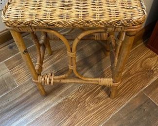 Rattan table/bench