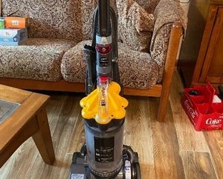 Stain vacuum- will only vacuum hardwood floor