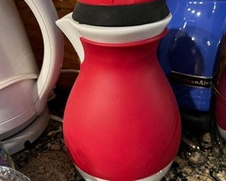 Carafe with Frother built in