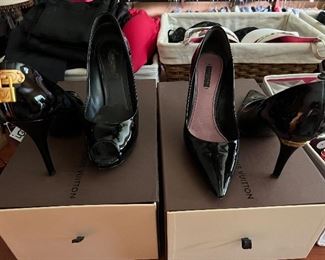 Louis Vuitton Pumps