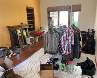 If you like Banana Republic mens clothes you will love this sale. Many other quality brand names. Drycleaned excellent clothing. 