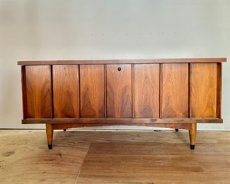 Lane Sweetheart Chest