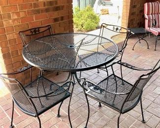 Patio Dining Table & 4 Chairs