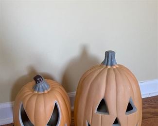 Halloween pumpkins (plastic, electric)