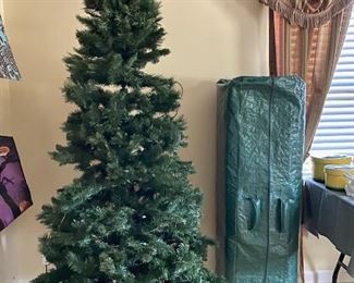 Slim Christmas Tree w/bag (7 ft)