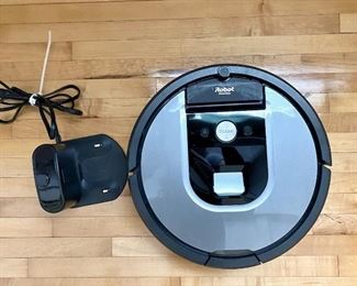 Roomba iRobot Vacuum Cleaner
