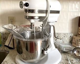 Kitchen Aid Stand Mixer - Professional Series
