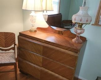 vintage waterfall bedroom set in great condition