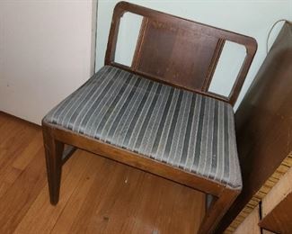 vintage waterfall bedroom set in great condition