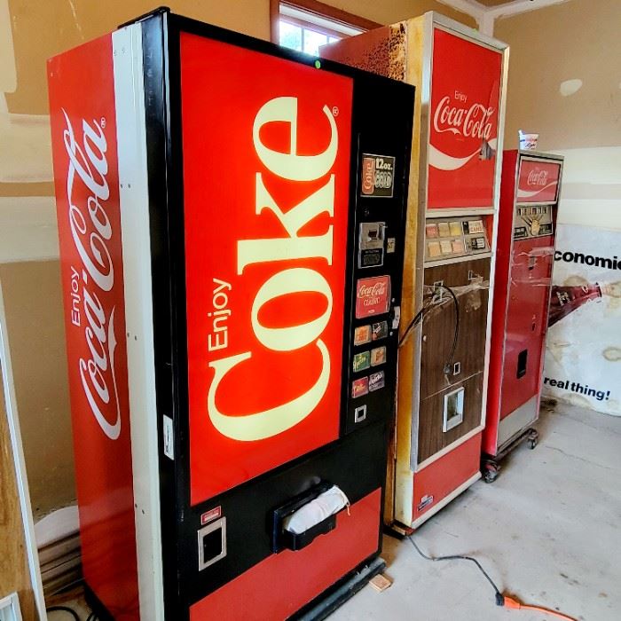 Coca cola machines, vending machine, vintage Coke machine