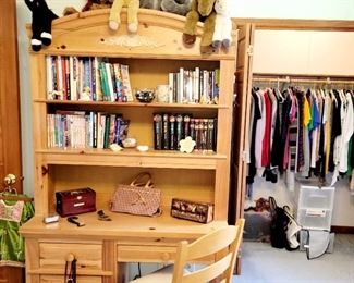 Desk w/ hutch and chair