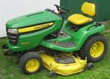 John Deere X520 Lawn Tractor w/ 54" Mower