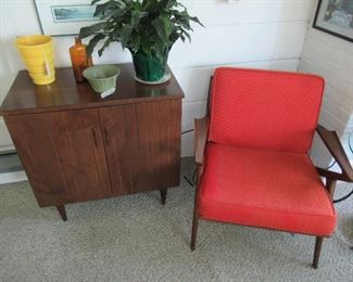 MCM Poul Jensen "Z Chair" and radio LP cabinet