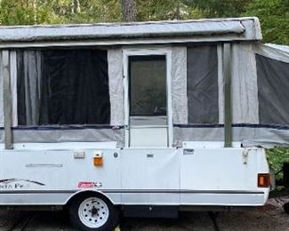 MAWA999 2004 Coleman Santa Fe Camper