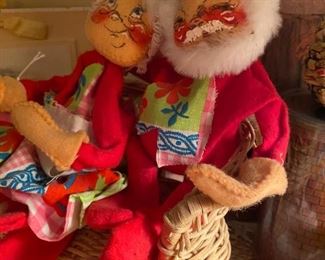 Annalee Mr. and Mrs. Santa dolls