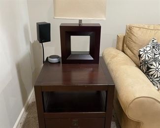 Side Table - 20 x 20 x 26h