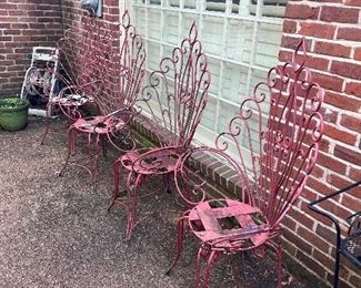 Very cool vintage chairs