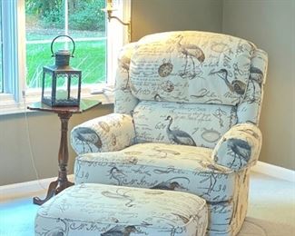 SMITH AND BROTHER CHAIR W/ OTTMAN 