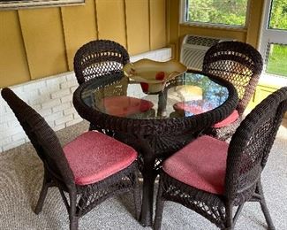 WICKER TABLE & CHAIRS