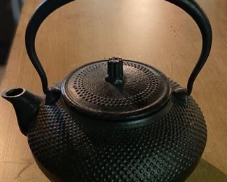 CAST IRON TEAPOT with Stainless Steel Basket