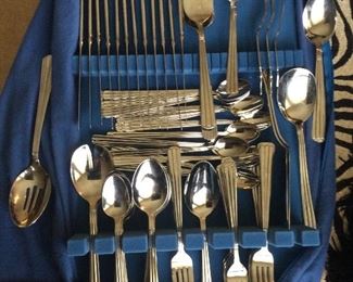 WALLACE SILVER PLATE SET