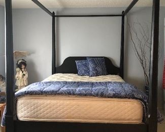 4 poster canopy bed