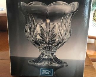 Royal Limited lead crystal tulip vase