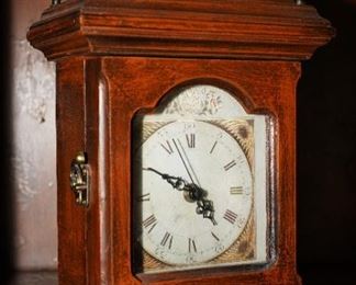 This desk clock is actually a hidden jewelry box