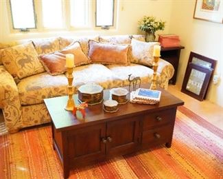 Animal kingdom pull out sleeper sofa