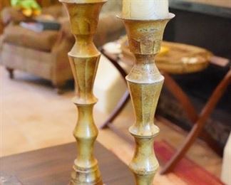 Light iron candle holders