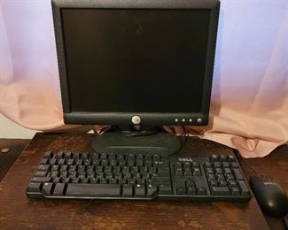Dell desk top and keyboard 