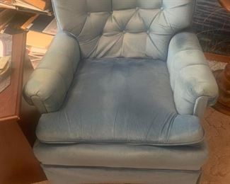 Living room chair -$10,00