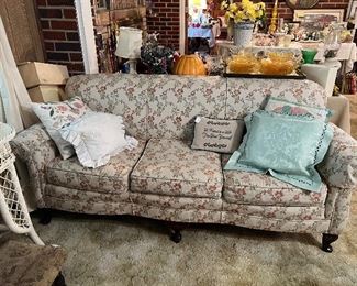 Vintage sofa in great shape 