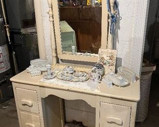Vintage vanity