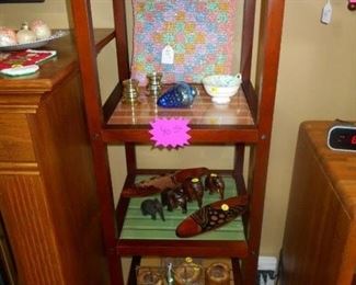 nice shelf , carved wood items