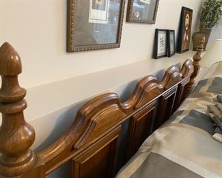 Queen Size Broyhill Bedframe with Mattress Set