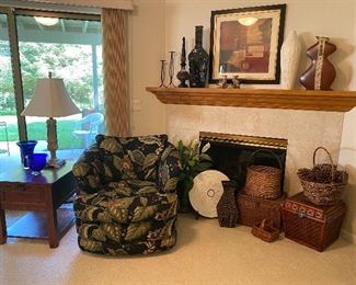 Lazy boy chair and some of that nice home decor