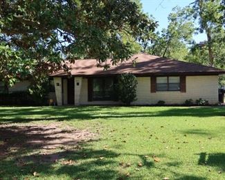 House is much bigger then it looks!!